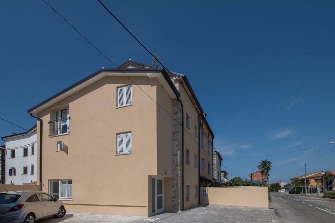 Lana House With Apartments Petrovija ภายนอก รูปภาพ